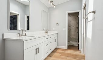 769 KINGSTON Ct, Apollo Beach, FL 33572