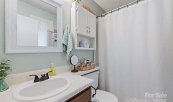 16 Fieldstone Ct, Arden, NC 28704