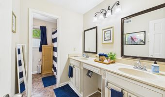 5542 N Olivia Dr, Alexandria, IN 46001