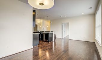 1107 S WALTER REED Dr 302, Arlington, VA 22204