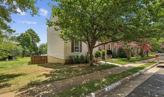 7403 HOUNDSBURY Ct, Alexandria, VA 22315