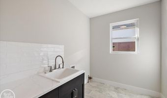 854 Hemlock Dr, Addison, MI 48370