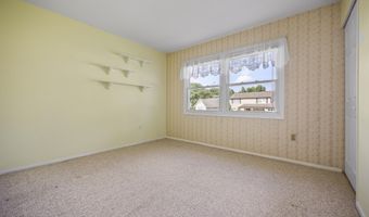 47 Fayette Ln, Aberdeen, NJ 07747
