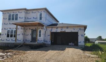 404 Chad Trl, Arlington, WI 53911