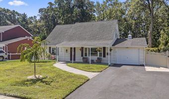 47 Overlea Ln, Aberdeen, NJ 07747
