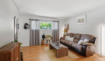 1061 Western Dr, Ann Arbor, MI 48103