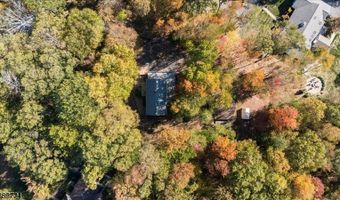 16 Kilroy Rd, Andover, NJ 07860