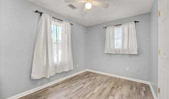 215 Laurel Dr, Bayville, NJ 08721