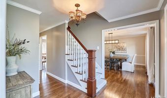 1093 Del Ebro Dr, Ballwin, MO 63011