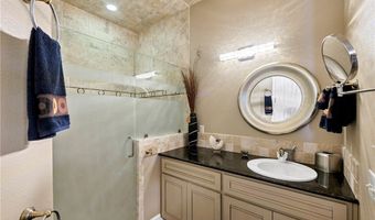 100 Dolphin Ct, Aransas Pass, TX 78336