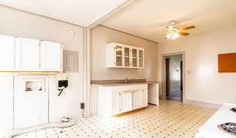331 W 15th St, Auburn, IN 46706