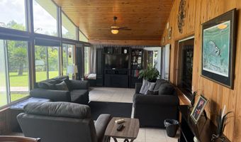 1612 Paradise Ln, Astor, FL 32102