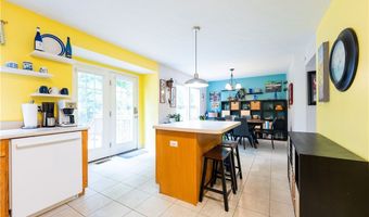 612 Village Green E Blvd, Adams Twp., PA 16046