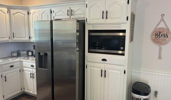 829 Rosemary Ave, Aurora, MO 65605