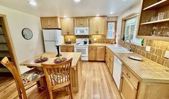 55433 MCKENZIE Hwy, Blue River, OR 97413