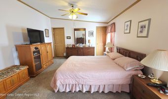 141 Old S Durham Hwy, Acra, NY 12405