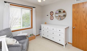 635 25th St SE, Altoona, IA 50009