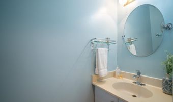 3814 N RICHMOND St, Arlington, VA 22207