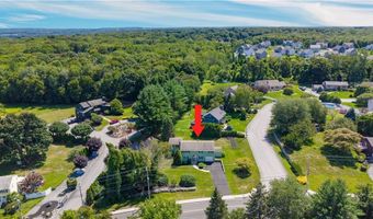 82 Hope Rd, Cranston, RI 02921