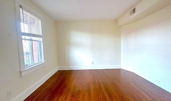 1133 D St NE 2A, Washington, DC 20002