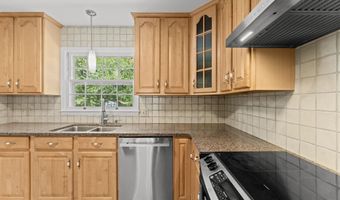 6989 FREDERICKSBURG Rd, Barboursville, VA 22923