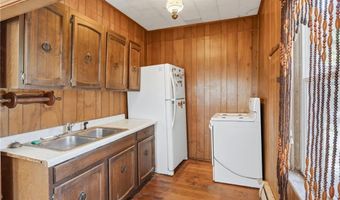 400 Thames St, Bristol, RI 02809