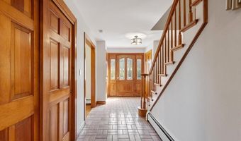 4 Battcock Rd, Billerica, MA 01821