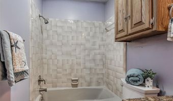 7104 NW 32nd St, Bethany, OK 73008