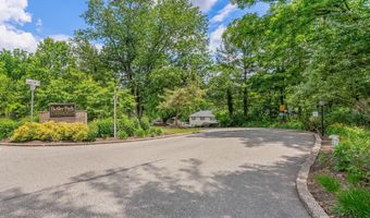 104 HAMPSTEAD Dr, Ambler, PA 19002