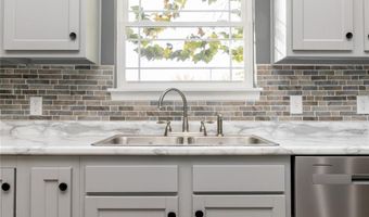 521 W Maple St, Austin, IN 47102