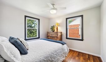 2146 S OAKLAND St S, Arlington, VA 22204