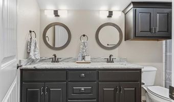 1707 Warwick Cir, Ardmore, OK 73401