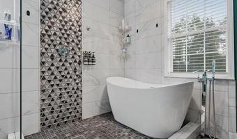 1013 Spring Hill Dr, Albany, GA 31721