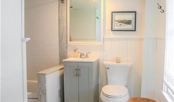 127 Willow Ave, Little Compton, RI 02837