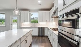 8415 Halford Way, Ball Ground, GA 30107