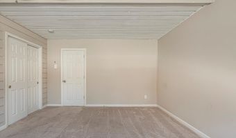 223 Cherokee Rd, Andover, NJ 07848