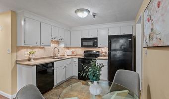 32 Spencer Rd 36M, Boxborough, MA 01719