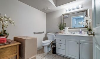 6707 NW 50th St, Bethany, OK 73008