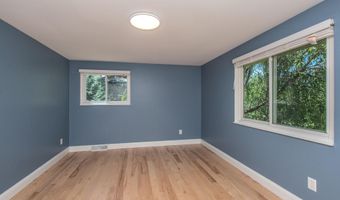 5120 Hensley Dr, Ann Arbor, MI 48103