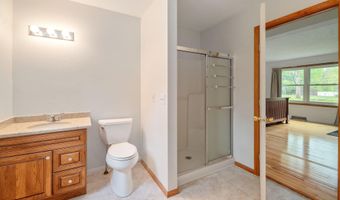 1129 Meadowdale Rd, Altamont, NY 12009