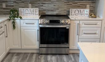 104 LAKE FRONT Dr, Dover, DE 19904