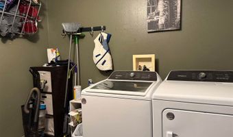 400 S 7th St, Akron, IA 51001
