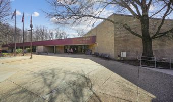 4712 SPRINGBROOK Dr, Annandale, VA 22003