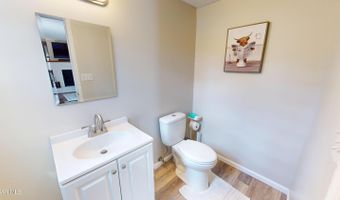 359 Reiling Ln, Altoona, PA 16601