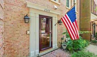 2345 S ROLFE St S, Arlington, VA 22202