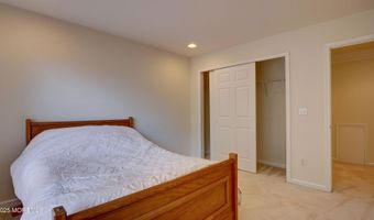 88 Vanderveer Dr, Basking Ridge, NJ 07920