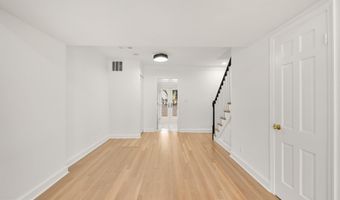 541 4TH St SE, Washington, DC 20003