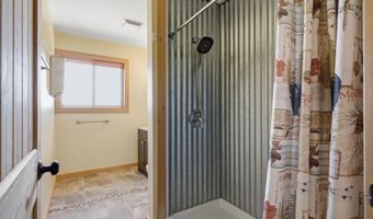 125 Cottage Ln, Bonners Ferry, ID 83805