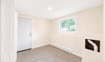 41 Madison Ave, Amityville, NY 11701