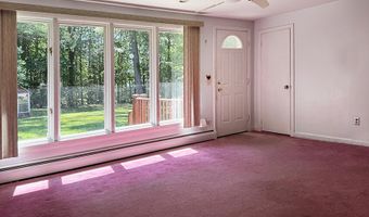 224 Eastern Ave, Augusta, ME 04330